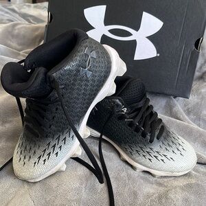 Under Armour High Top Cleats, Black and White - Size 1.5